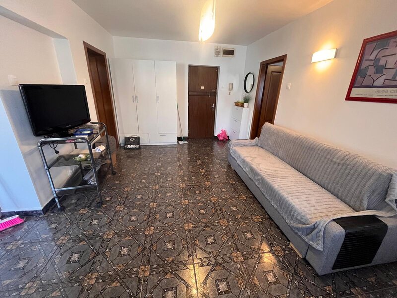 Dorobanti inchiriere 2 camere 60 mp, renovat, balcon lung, aer cond